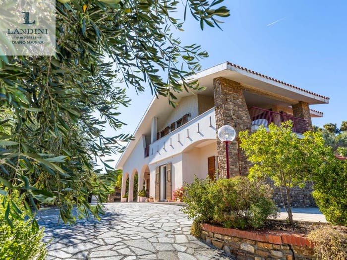 Casa con 6 locali in vendita in Via Calderina, Diano Marina
