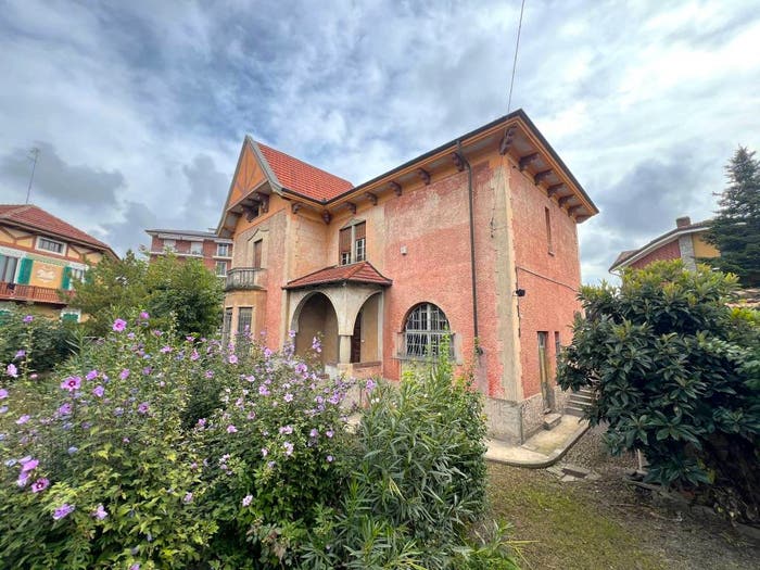 Casa con 6 locali in vendita in Via Gioacchino Rossini, Centro, Carmagnola