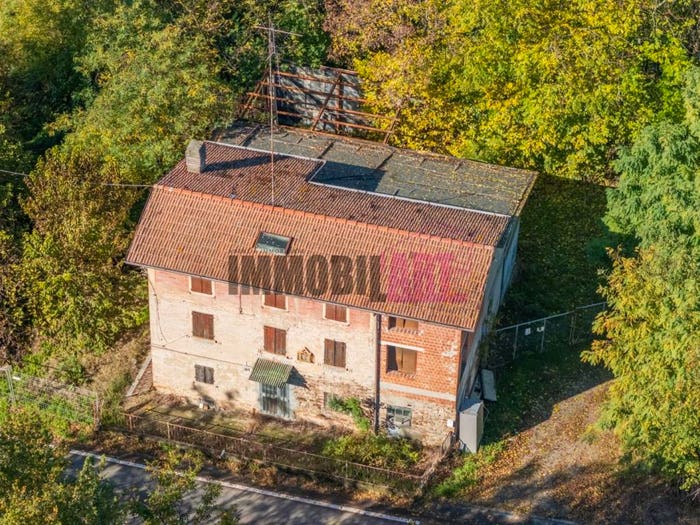 Casa quadrilocale in vendita in Via Fratelli Corradini, Ghiardo, Bibbiano
