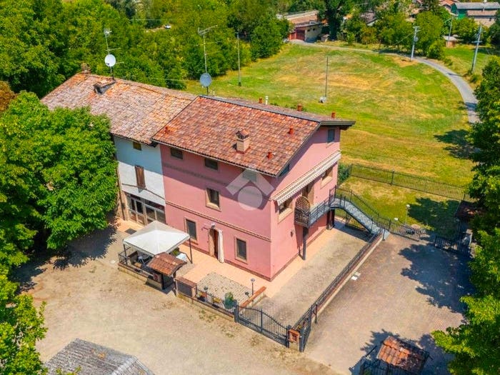 Casa con 6 locali in vendita in Via Monarona, Maranello