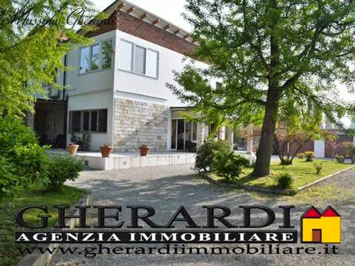 Casa con 6 locali in vendita in Via Palmirano, Gaibanella, Ferrara