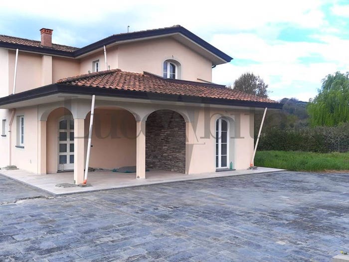 Casa con 6 locali in vendita in Via Pesciatina, Gragnano Lappato, Capannori