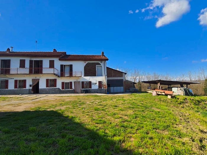 Casa con 6 locali in vendita in Frazione Pelosi, Oggeri, Viarigi