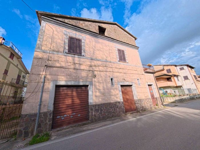 Casa con 6 locali in vendita in Via Ceraselle, Montano, Caianello