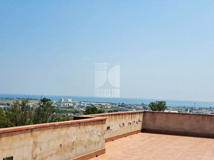 Casa con 6 locali in vendita in via degli arbusti, Zona Capo Rizzuto Apriglianello Papanice, Crotone