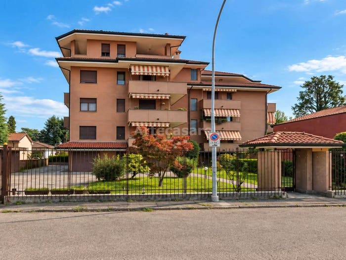 Appartamento trilocale in vendita in Via Filippo Turati, Centro, Parabiago