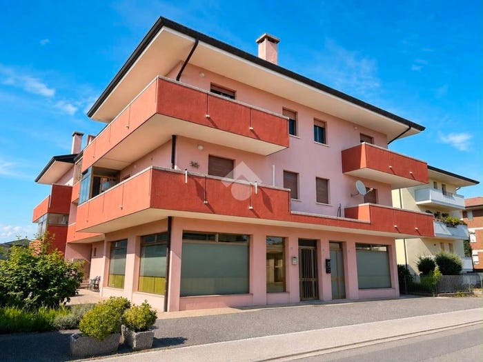 Appartamento trilocale in vendita in Via Savorgnan di Brazzà, Centro, Codroipo