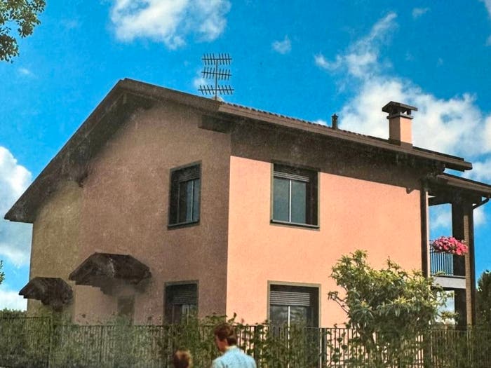 Casa con 5 locali in vendita in Via Roma, Paré, Colverde