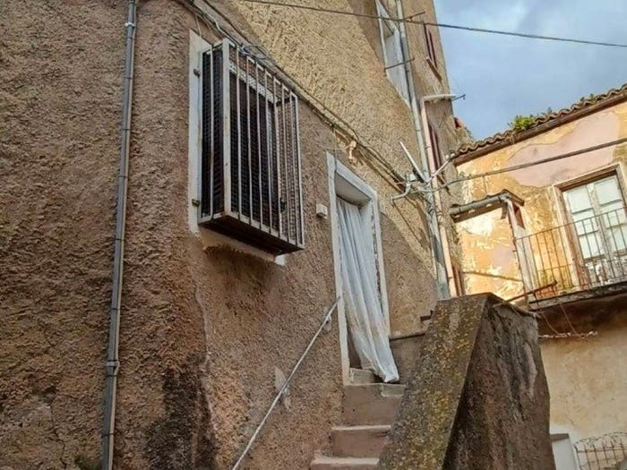 Appartamento quadrilocale in vendita in Via Discesa Ex Barone, Norma