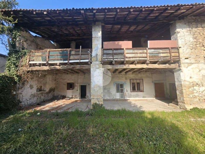Casa con 5 locali in vendita in Via Camozzi, Centro, Bagnatica