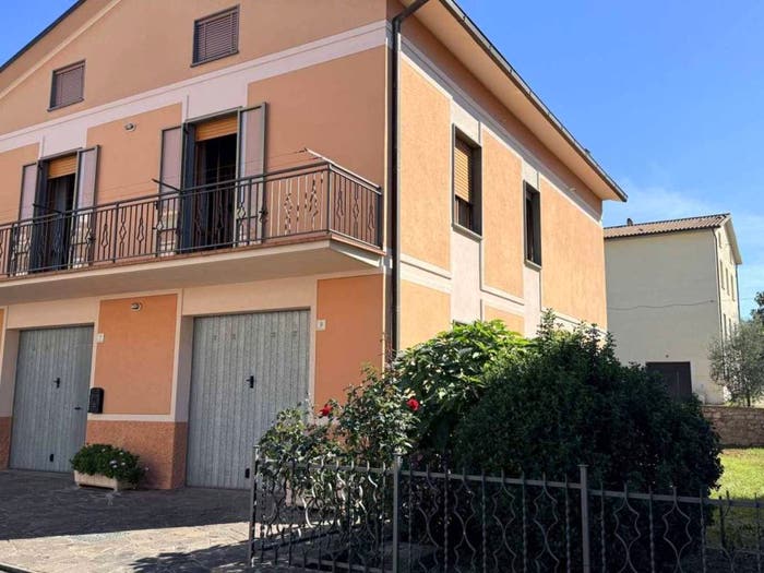 Casa con 6 locali in vendita in Via Bruno Buozzi, Fabro Scalo, Fabro
