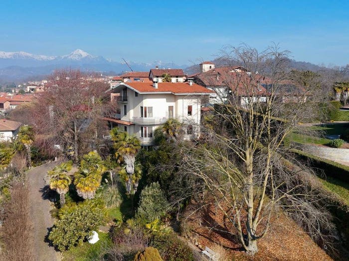 Casa con 6 locali in vendita in Via Roma, Brusnengo