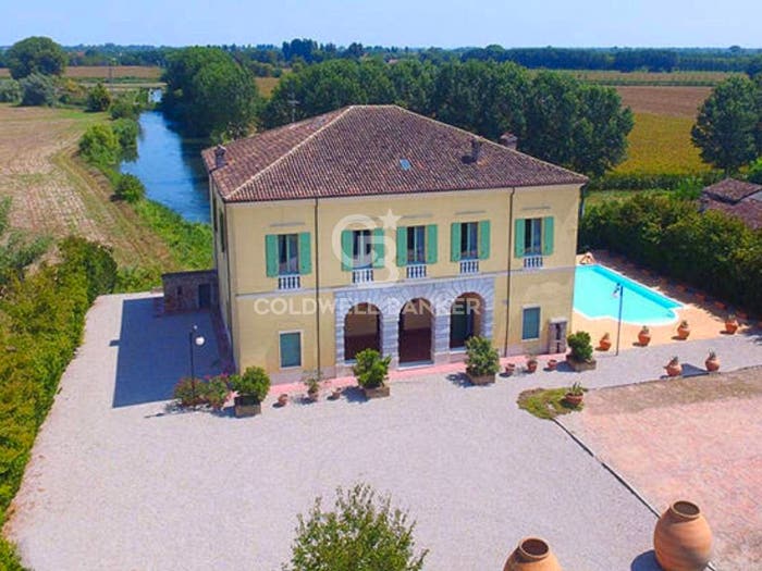 Casa con 6 locali in vendita in STRADA PER RIVALTA, Goito
