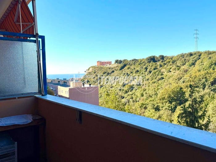 Appartamento con 5 locali in vendita in Via Marzabotto, Granarolo, Genova