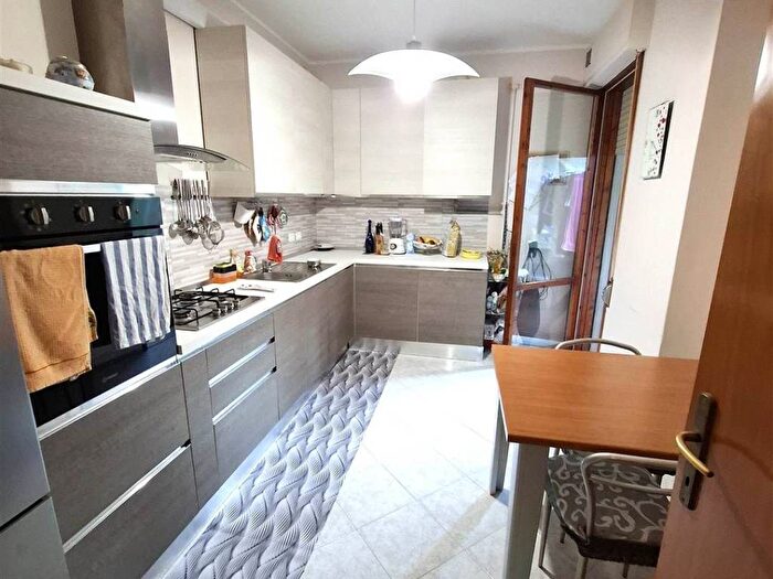 Appartamento con 5 locali in vendita in VIA BONCONTE, Centro, Urbino