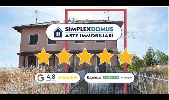 Appartamento con 6 locali in vendita in Via Caduti di Nassirya, Piovera, Alluvioni Piovera