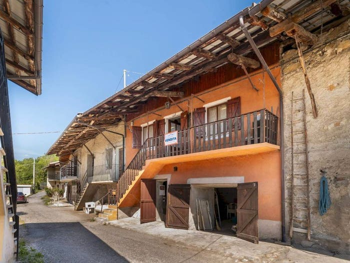 Casa trilocale in vendita in Via Cornaletto Soprano SNC, Demonte