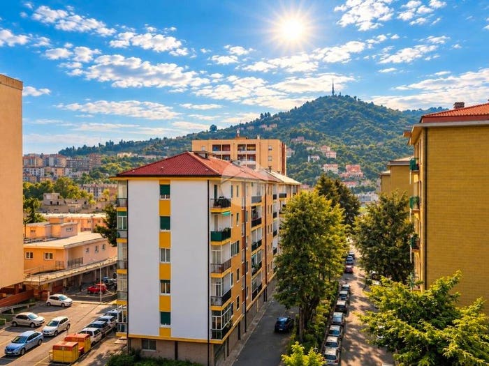 Appartamento trilocale in vendita in Via Vecchia Piemonte, Oneglia, Imperia