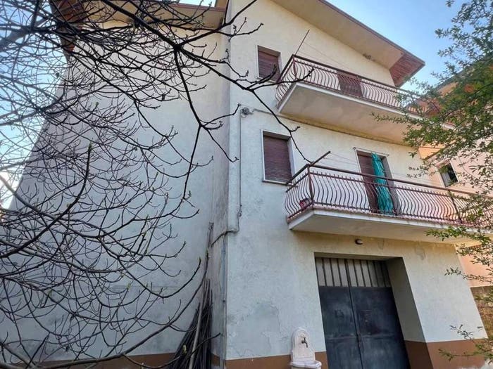 Casa con 5 locali in vendita in Viale Della Vittoria No Number, San Giovanni San Bernardino, Bettola