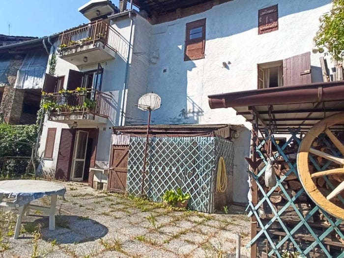Casa con 6 locali in vendita in Via Vecchia, Centro, Clavesana