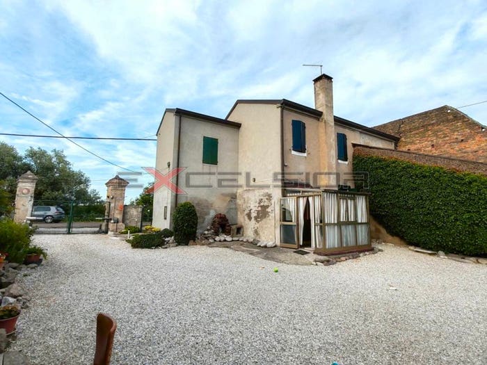 Casa quadrilocale in vendita in Via G Matteotti n bis Cavarzere VE, Centro, Cavarzere