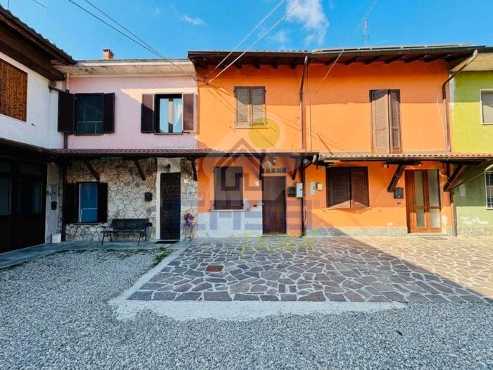 Casa trilocale in vendita in via villanterio, Gerenzago