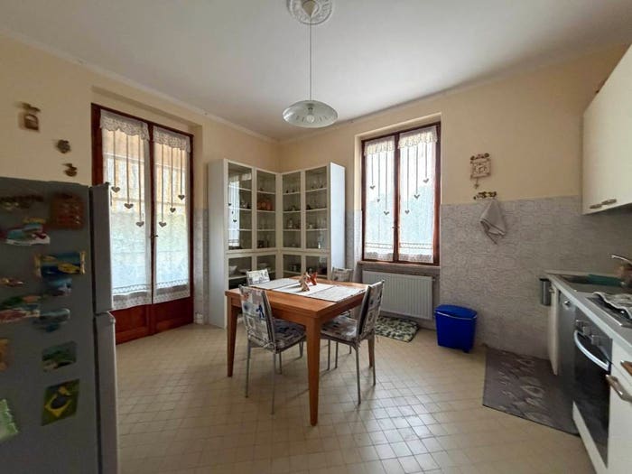 Appartamento con 5 locali in vendita in Centro, Arcola