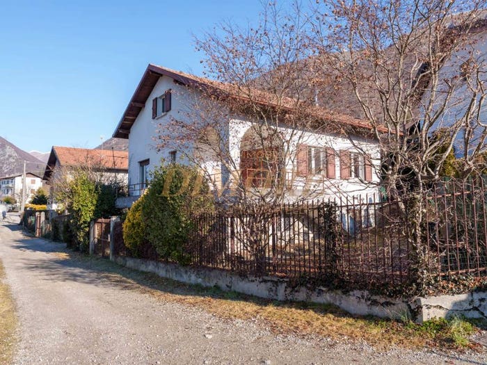 Casa con 5 locali in vendita in Via Privata B Rossi, Centro, Barzio