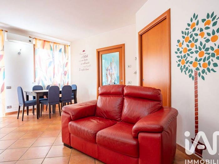 Appartamento con 5 locali in vendita in Via Don Mauro Natali, Montecosaro