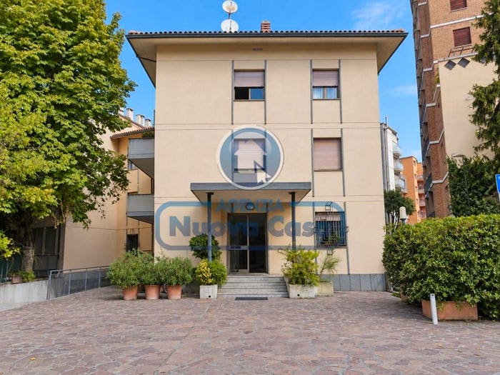 Appartamento con 6 locali in vendita in Via Augusta, Centro Storico, Ravenna