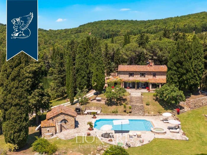 Casa con 6 locali in vendita in Sassetta