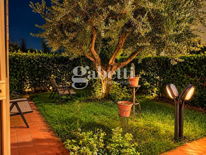 Casa con 6 locali in vendita in Via Montalese, Chiesanuova, Prato