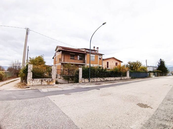 Casa con 6 locali in vendita in Via Filippo Brunelleschi, Centro, Avezzano