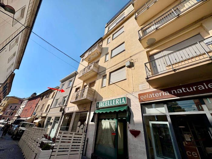 Appartamento con 6 locali in vendita in VIA RAMELLI, Centro, Fabriano