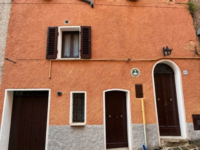 Casa quadrilocale in vendita in Via Nucci, Centro, Gualdo Tadino