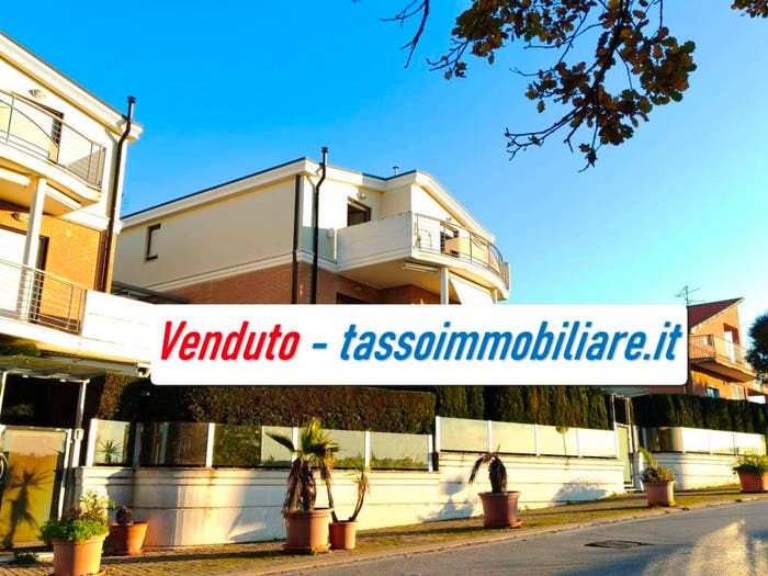 Appartamento con 6 locali in vendita in via cesare de titta, Ortona