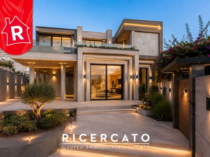 Casa con 6 locali in vendita in Via Rocco Scotellaro, Salice Salentino