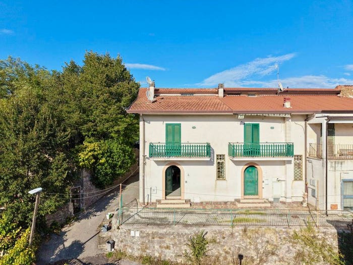Casa quadrilocale in vendita in Strada Regionale di Frosinone e Gaeta, Centro, Ceccano
