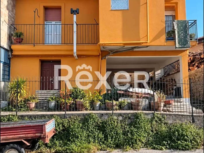 Casa con 6 locali in vendita in Contrada Pantano, Cardeto
