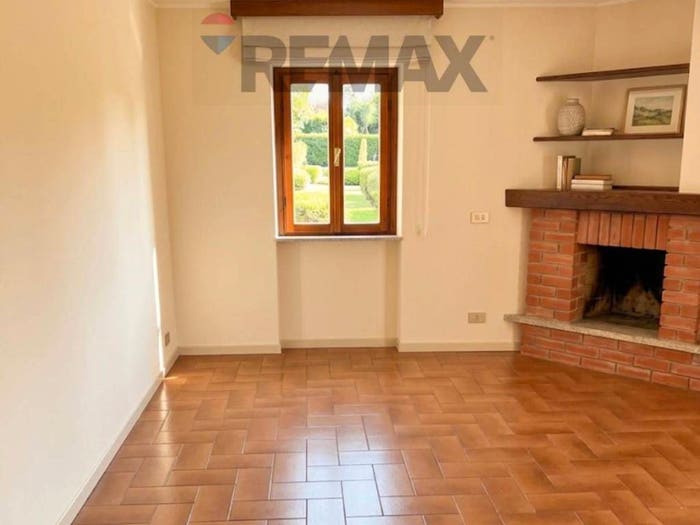 Appartamento bilocale in vendita in Arcumeggia, Casalzuigno