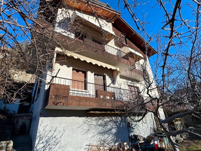 Casa con 6 locali in vendita in Via delle Betulle, Centro, Aosta