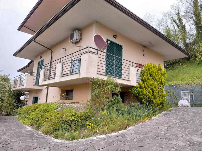 Appartamento quadrilocale in vendita in Aulla