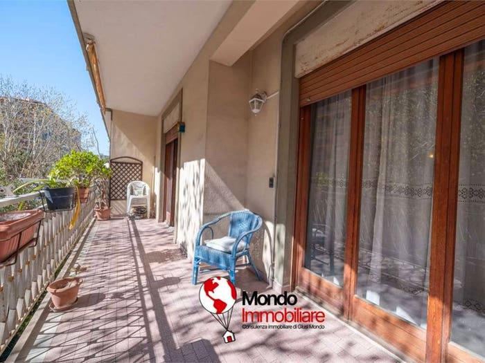 Appartamento quadrilocale in vendita in Via Ausonia, De Gasperi Croce Rossa, Palermo