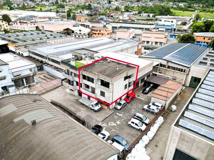 Appartamento trilocale in vendita in Strada Statale dello Stelvio, Centro, Talamona