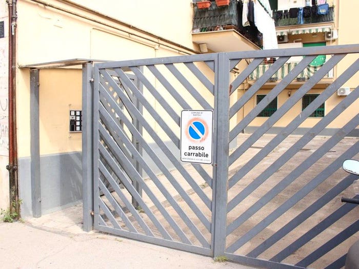 Appartamento bilocale in vendita in Via Diocleziano, Bagnoli, Napoli