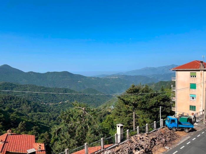 Appartamento trilocale in vendita in Bajardo