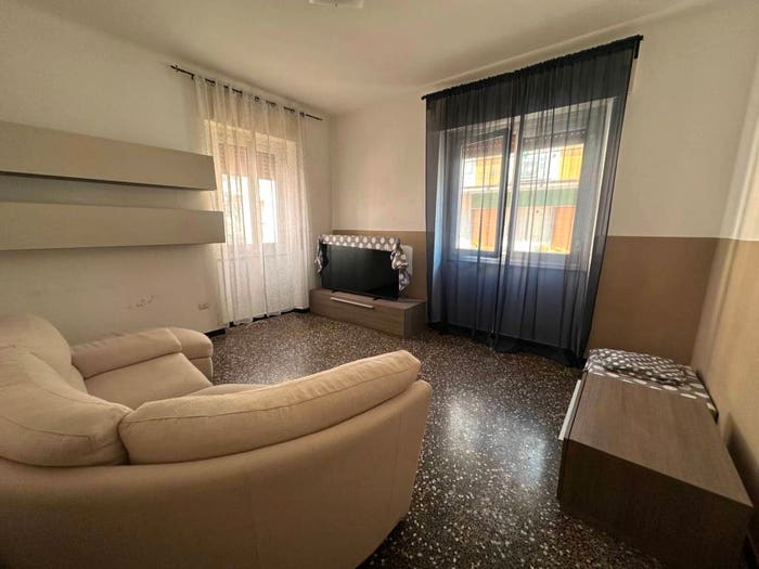 Appartamento quadrilocale in vendita in Via Giuseppe Mazzini, Centro, Cogoleto