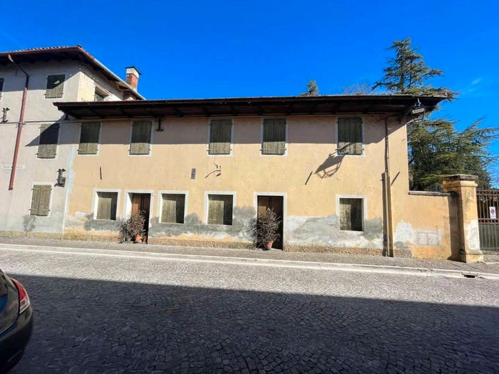 Casa con 6 locali in vendita in Via Giotto di Bondone, Centro, Sesto al Reghena