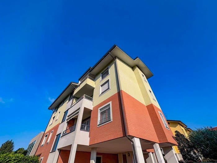 Appartamento bilocale in vendita in via Luigi Settembrini, Centro, Limbiate