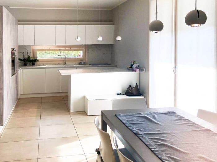 Appartamento trilocale in vendita in Via Guido Bergamo, Centro, Montebelluna